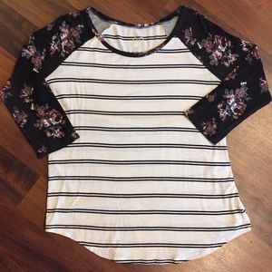 Maurices 24/7 stripes & floral baseball tee  Sz L